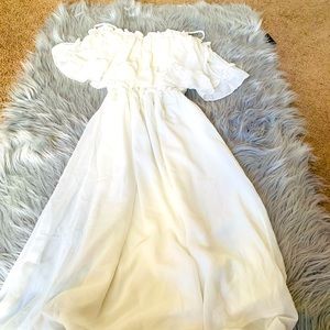 New Maxi. Never wear. Pet free- Smoke free.